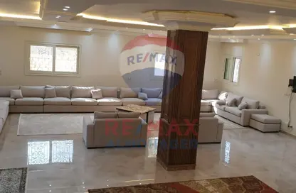 Villa - 5 Bedrooms - 5 Bathrooms for sale in Al Mehwar Al Markazi   No. 1 - Industrial Area - 6 October City - Giza
