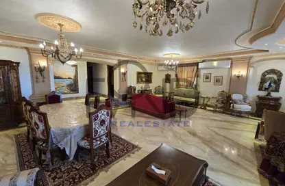 Apartment - 3 Bedrooms - 3 Bathrooms for sale in Al Sadat Axis - The 1st Settlement - New Cairo City - Cairo