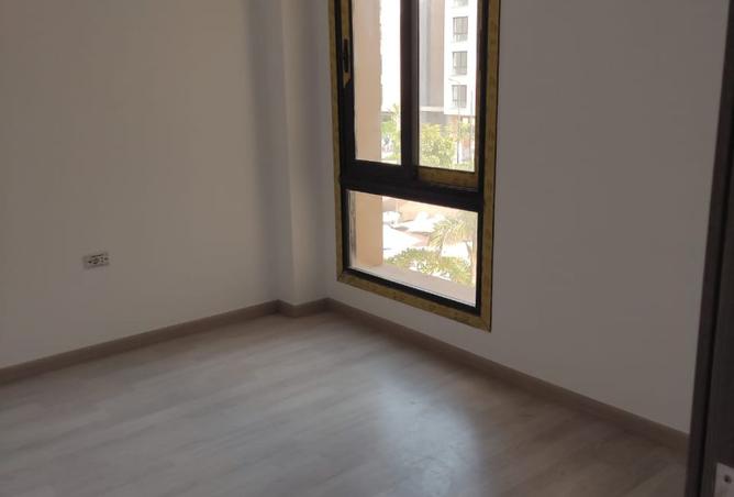 8195708 - Property Image 3