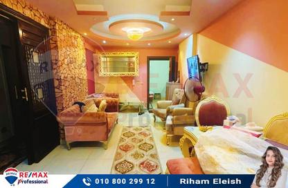 Apartment - 2 Bedrooms - 1 Bathroom for sale in Al Ekbal St. - Laurent - Hay Sharq - Alexandria