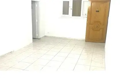 Apartment - 3 Bedrooms - 2 Bathrooms for sale in Smouha - Hay Sharq - Alexandria