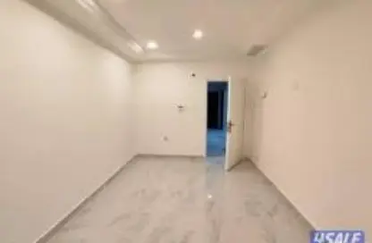 Apartment - 3 Bedrooms - 1 Bathroom for sale in Al Mansoura - Al Daqahlya
