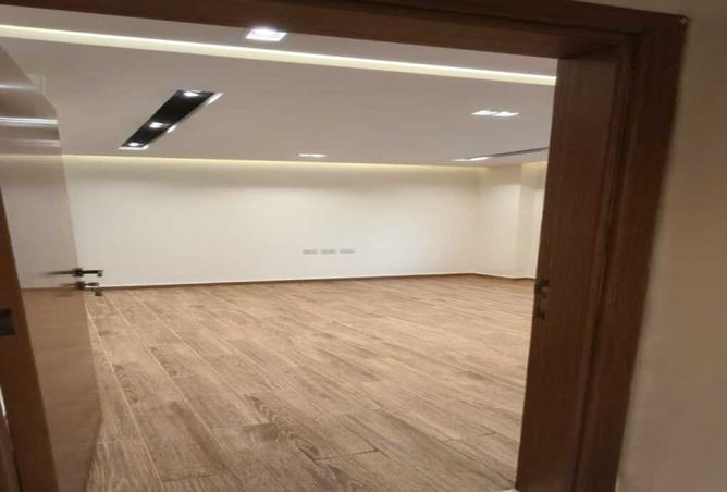 8431912 - Property Image 3