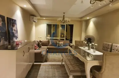 Apartment - 2 Bedrooms - 2 Bathrooms for sale in Tijan - Zahraa El Maadi - Hay El Maadi - Cairo