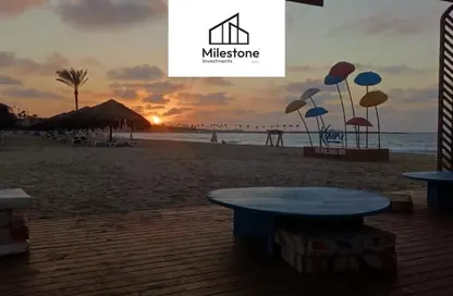 Chalet - 2 Bedrooms - 2 Bathrooms for sale in Koun - Ras Al Hekma - North Coast