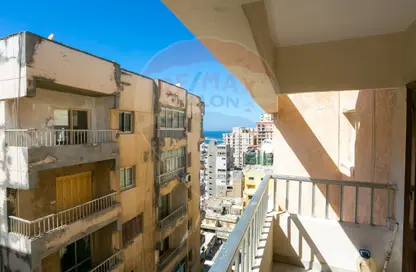 Apartment - 2 Bedrooms - 1 Bathroom for sale in El Gaish Road - Sidi Beshr - Hay Awal El Montazah - Alexandria