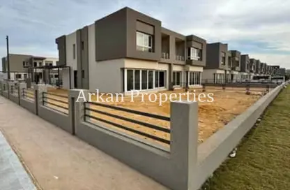Townhouse - 4 Bedrooms - 5 Bathrooms for sale in Etapa - Sheikh Zayed Compounds - Sheikh Zayed City - Giza