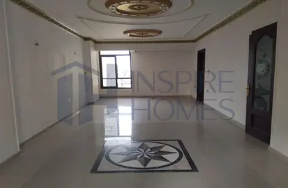 شقة - 3 غرف نوم - 2 حمامات للايجار في شارع كفر عبده - كفر عبده - رشدي - حي شرق - الاسكندرية