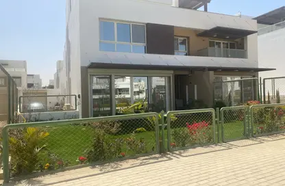 منزل مزدوج - 4 غرف نوم - 3 حمامات للبيع في كمبوند اب فيل - طريق مصر اسكندرية الصحراوي - مدينة 6 أكتوبر - الجيزة