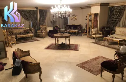 Apartment - 5 Bedrooms - 6 Bathrooms for rent in Mohamed Farid St. - El Hegaz Square - El Nozha - Cairo