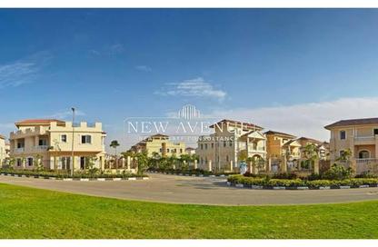 Villa - 4 Bedrooms - 5 Bathrooms for sale in Maxim - The 1st Settlement - New Cairo City - Cairo