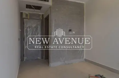 Clinic - Studio - 2 Bathrooms for sale in Mohamed Naguib Axis - Abou El Houl - New Cairo City - Cairo