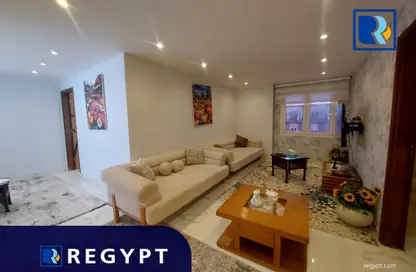 Apartment - 2 Bedrooms - 1 Bathroom for rent in Garden City St. - Garden City - Cairo