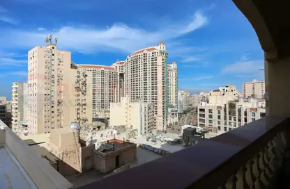 شقة - 3 غرف نوم - 3 حمامات للبيع في زيزينيا - حي شرق - الاسكندرية
