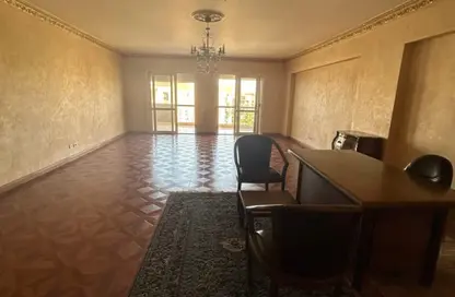 Apartment - 3 Bedrooms - 3 Bathrooms for sale in Al Rehab - New Cairo City - Cairo
