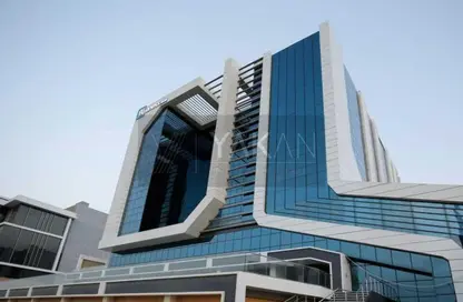 مساحات مكتبية - استوديو - 2 حمامات للايجار في بيزنس بلاس - شارع التسعين الشمالي - التجمع الخامس - مدينة القاهرة الجديدة - القاهرة