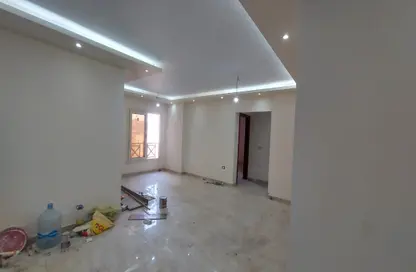 Apartment - 3 Bedrooms - 2 Bathrooms for rent in Zahraa El Maadi - Hay El Maadi - Cairo