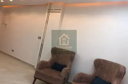 Apartment - 2 Bedrooms - 1 Bathroom for rent in El Rehab Extension - Al Rehab - New Cairo City - Cairo