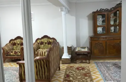 بناية كاملة - 8 غرف نوم - 5 حمامات للبيع في امبابة - الجيزة