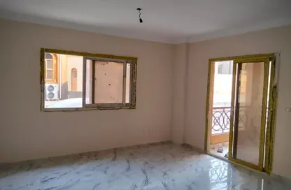 Apartment - 3 Bedrooms - 2 Bathrooms for rent in Univ  and  Schools Area - 5th Settlement Compounds - The 5th Settlement - New Cairo City - Cairo