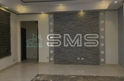 Apartment - 4 Bedrooms - 2 Bathrooms for sale in Al Shouyfat St. - District 1 - The 5th Settlement - New Cairo City - Cairo