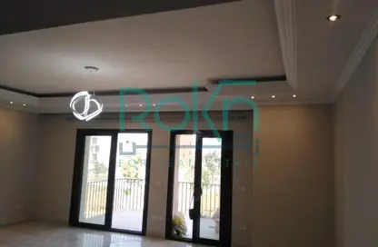 Apartment - 3 Bedrooms - 3 Bathrooms for rent in The Courtyards - Sheikh Zayed Compounds - Sheikh Zayed City - Giza