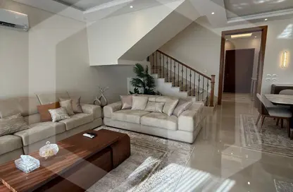 منزل مزدوج - 5 غرف نوم - 5 حمامات للايجار في جدار - كمبوندات 6 أكتوبر - مدينة 6 أكتوبر - الجيزة منزل مزدوج - 5 غرف نوم - 5 حمامات للايجار في جدار - كمبوندات 6 أكتوبر - مدينة 6 أكتوبر - الجيزة