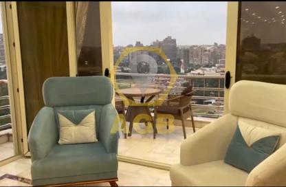 شقة - 3 غرف نوم - 3 حمامات للبيع في شارع طيبه - المهندسين - الجيزة