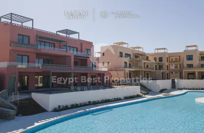 Chalet - 2 Bedrooms - 2 Bathrooms for sale in Makadi Orascom Resort - Makadi - Hurghada - Red Sea