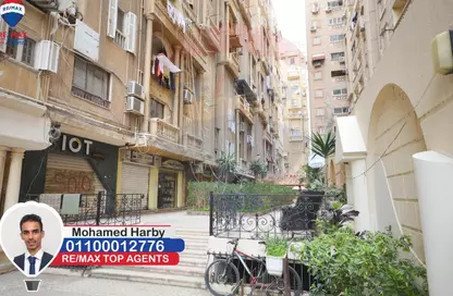 Apartment - 2 Bedrooms - 1 Bathroom for sale in Al Nasr St. - Smouha - Hay Sharq - Alexandria