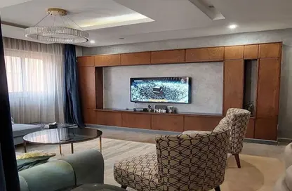 Apartment - 2 Bedrooms - 2 Bathrooms for rent in Al Amal St. - Sheikh Zayed City - Giza