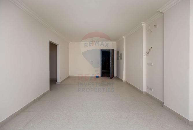8493093 - Property Image 2