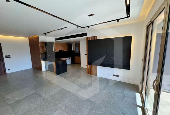 8025973 - Property Image 2