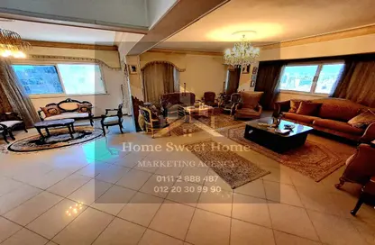 Apartment - 3 Bedrooms - 2 Bathrooms for sale in Ibn Maged St. - El Hegaz Square - El Nozha - Cairo