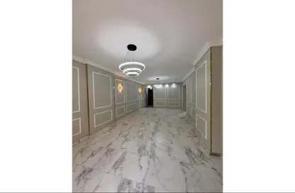 Apartment - 3 Bedrooms - 2 Bathrooms for rent in Al Horreya St. - New Maadi - Hay El Maadi - Cairo