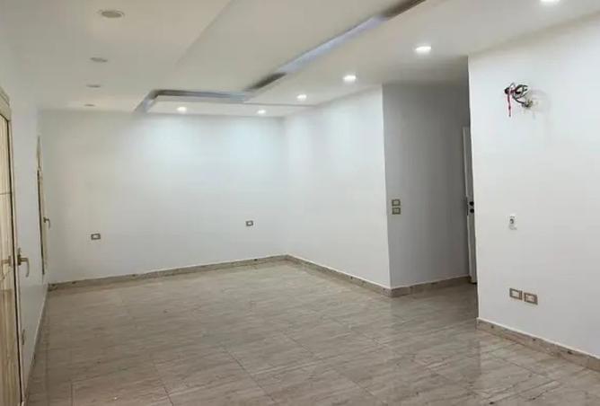 8201784 - Property Image 3