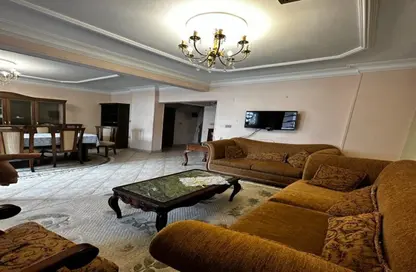 Apartment - 2 Bedrooms - 2 Bathrooms for rent in Abdel Hay Hegazy St. - 8th Zone - Nasr City - Cairo
