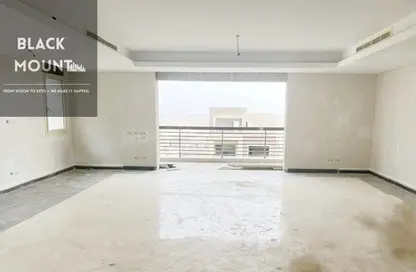Duplex - 3 Bedrooms - 4 Bathrooms for sale in New Giza - Cairo Alexandria Desert Road - 6 October City - Giza