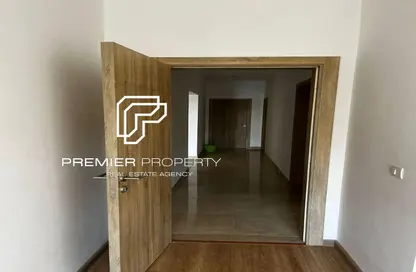 شقة - 3 غرف نوم - 3 حمامات للايجار في فيفث سكوير - التجمع الخامس - مدينة القاهرة الجديدة - القاهرة