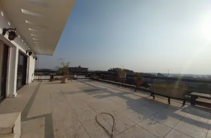 شقة - 4 غرف نوم - 5 حمامات للايجار في شارع 6 - المعادي - حي المعادي - القاهرة