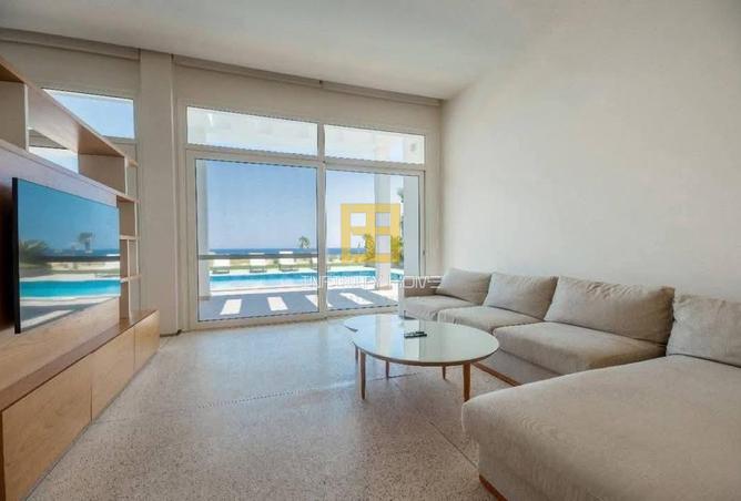 8018589 - Property Image 2