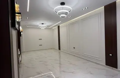 شقة - 3 غرف نوم - 2 حمامات للبيع في البوابة الرابعة - مينا - حدائق الاهرام - الجيزة