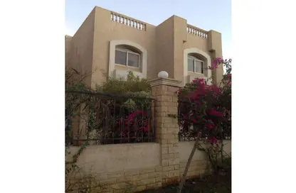 Villa - 6 Bedrooms - 4 Bathrooms for sale in Al Safwa - 26th of July Corridor - 6 October City - Giza