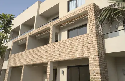 Chalet - 2 Bedrooms - 2 Bathrooms for sale in Azha - Al Ain Al Sokhna - Suez