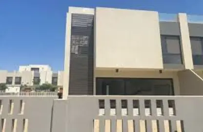 تاون هاوس - 3 غرف نوم - 3 حمامات للبيع في كمبوند البروج - كمبوندات الشروق - مدينة الشروق - القاهرة