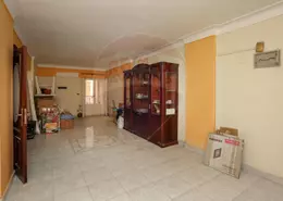 Apartment - 3 Bedrooms - 1 Bathroom for sale in Al Hilton St. - Smouha - Hay Sharq - Alexandria