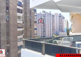 شقة - 3 غرف نوم - 2 حمامات for للايجار in شارع المعسكر الرومانى - رشدي - حي شرق - الاسكندرية