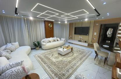 شقة - 3 غرف نوم - 4 حمامات للبيع في شارع سوريا - المهندسين - الجيزة