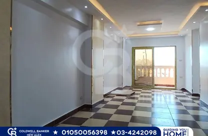 شقة - 3 غرف نوم - 1 حمام للايجار في سموحة - حي شرق - الاسكندرية