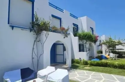 Chalet - 2 Bedrooms - 2 Bathrooms for sale in Mountain View - Ras Al Hekma - North Coast